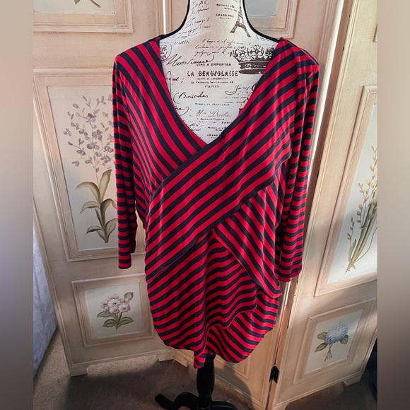 🎈🎈ASYMMETRICAL STRIPED SHIRT - Picture 1 of 4